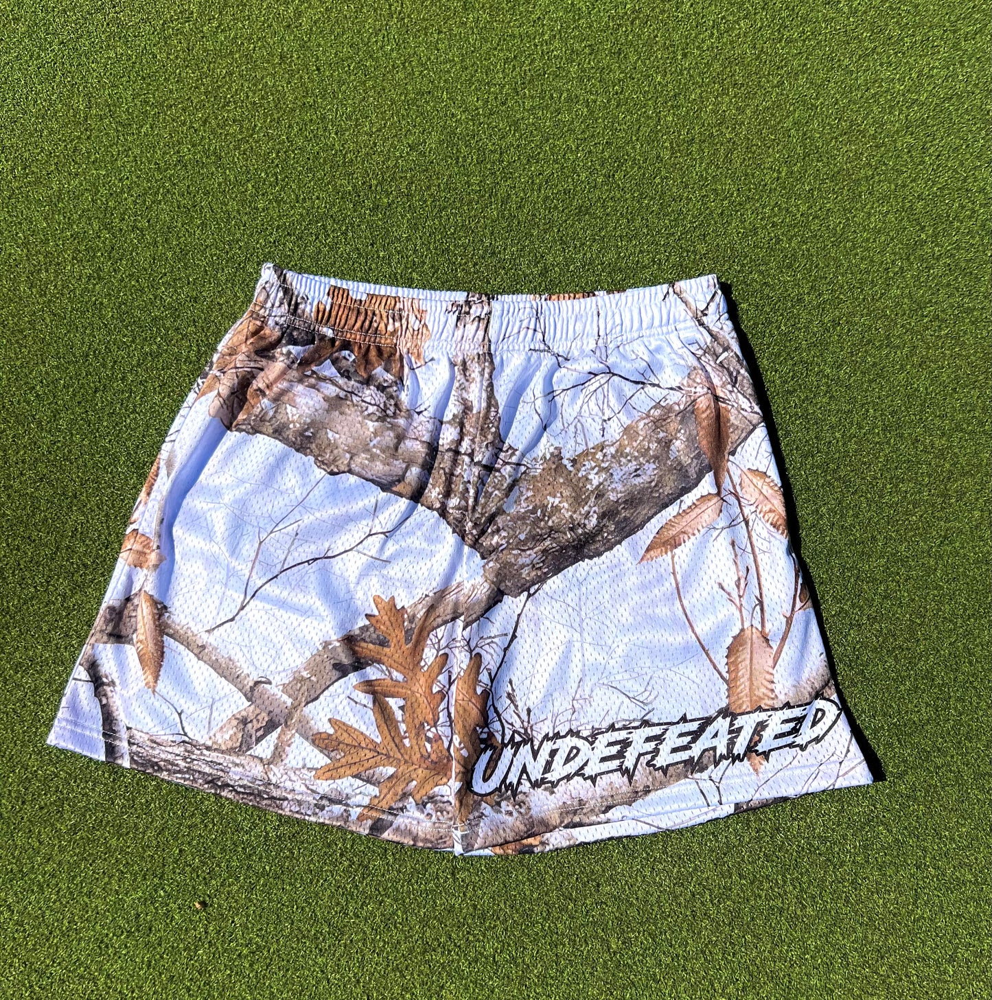 SNOW CAMO MESH SHORTS