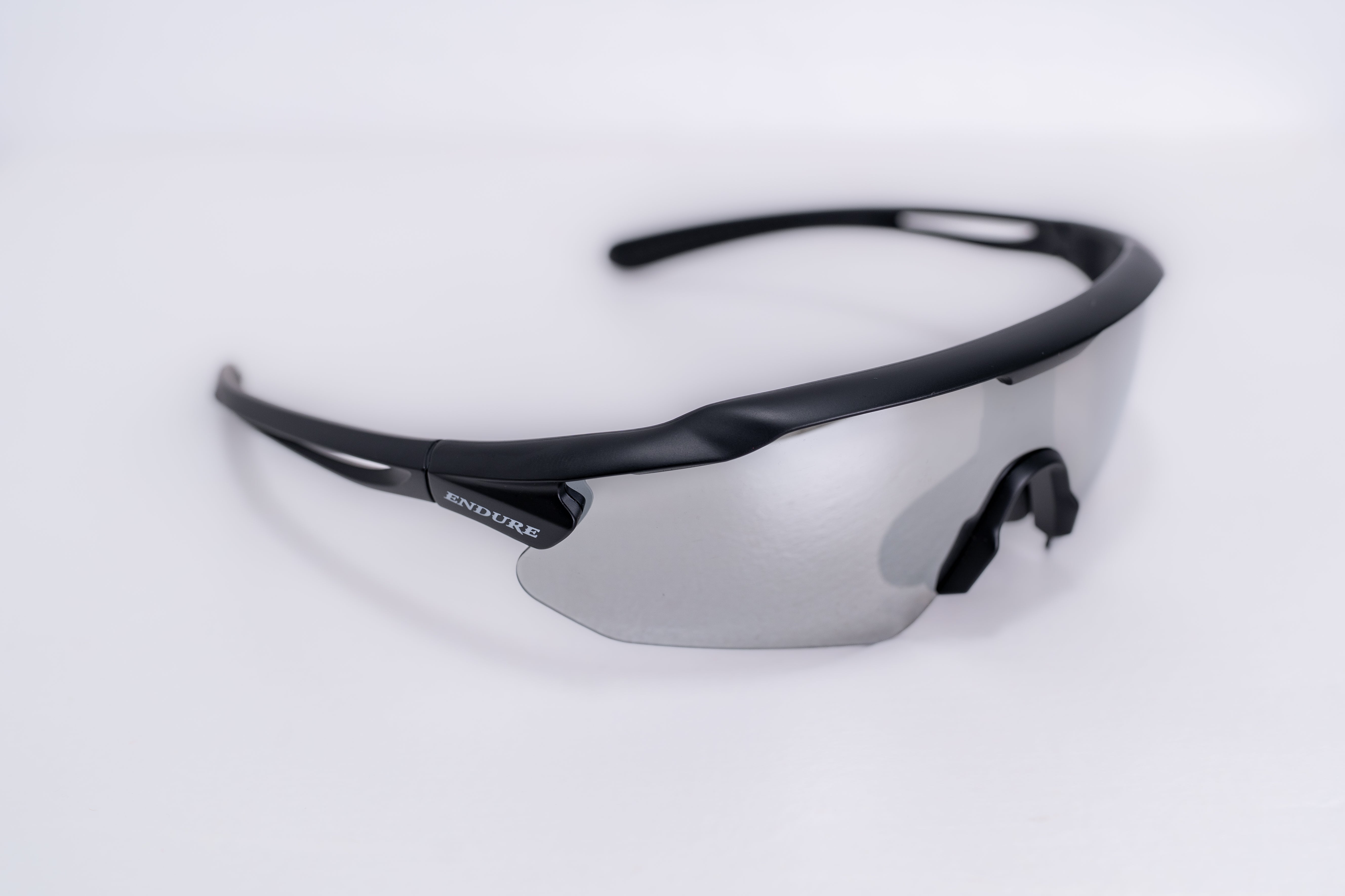 SLEEK ONYX