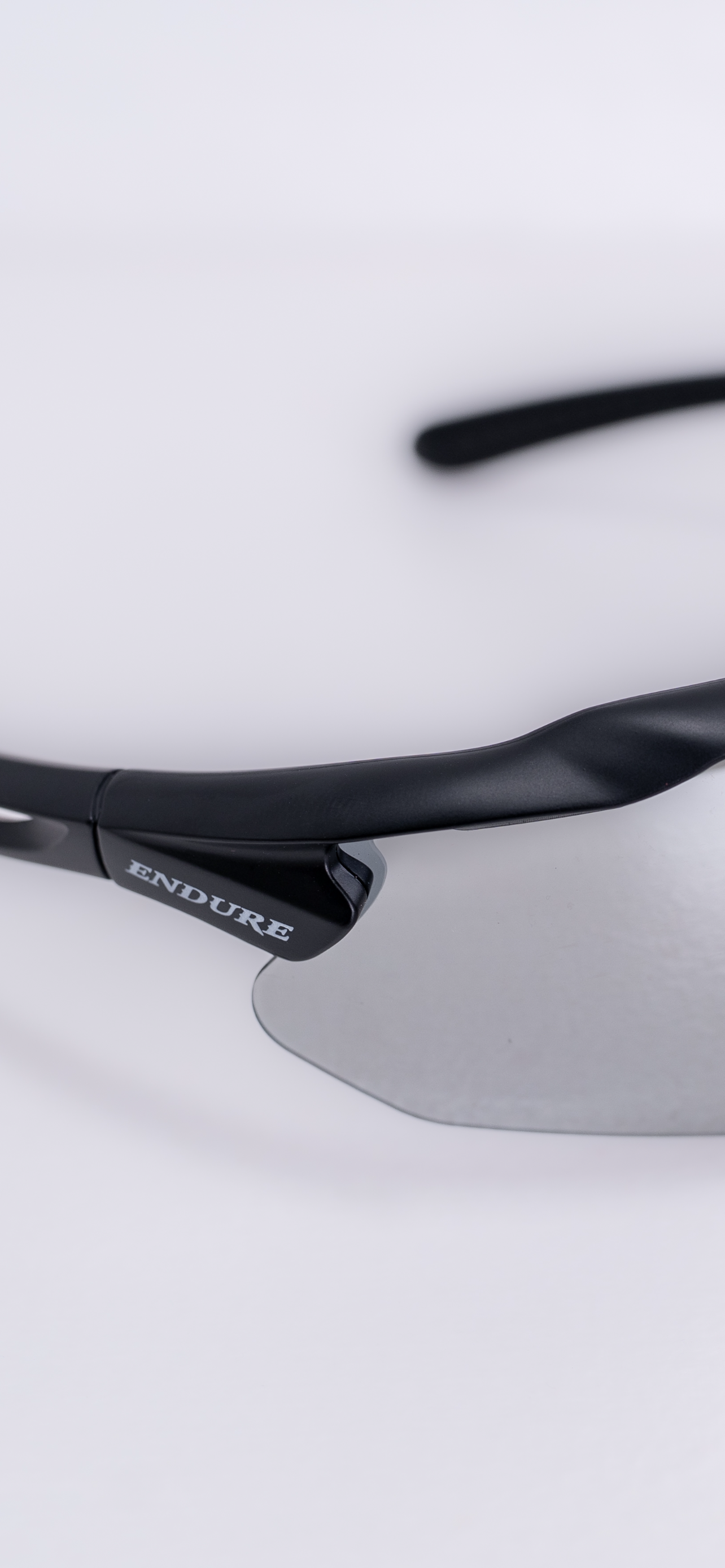 SLEEK ONYX